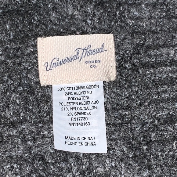 TWO Cream & Gray Scarf - Picture 6 of 8